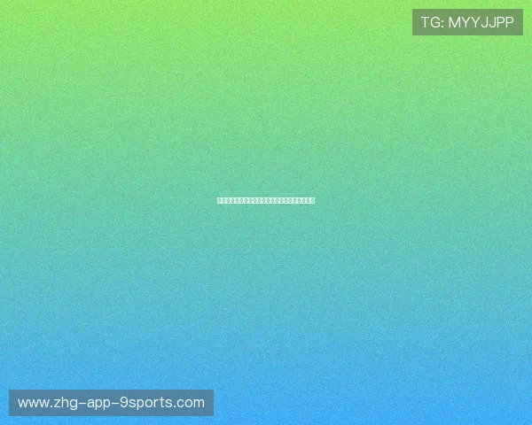 厦门千人户外瑜伽节举行，清晨沙滩铺满瑜伽垫。